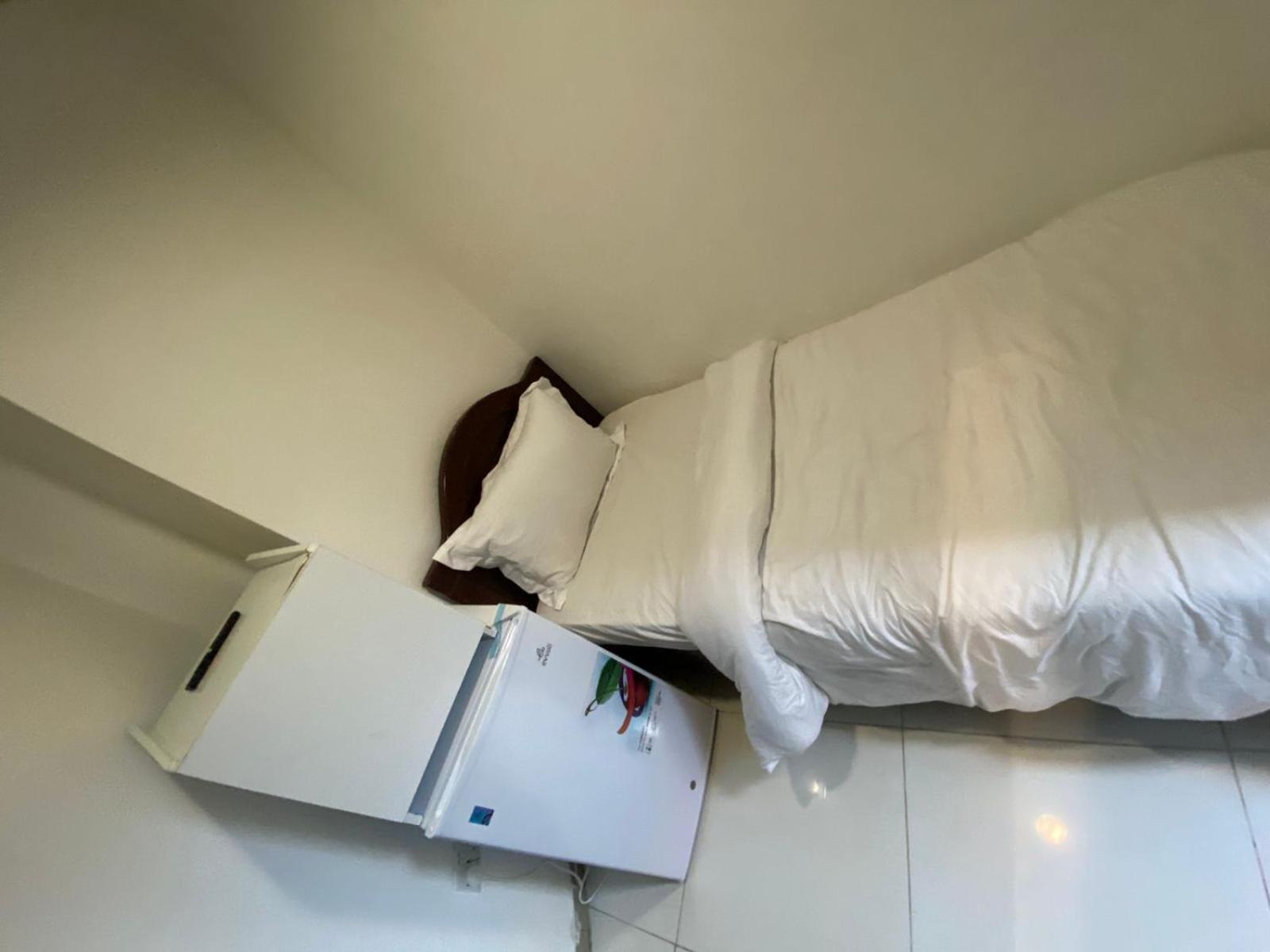 Budget Rooms With Private Bathroom For 'Girls' Only In Dubai, Marina Εξωτερικό φωτογραφία