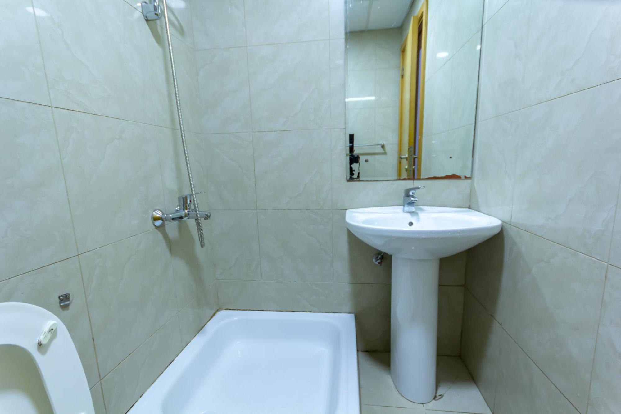 Budget Rooms With Private Bathroom For 'Girls' Only In Dubai, Marina Εξωτερικό φωτογραφία