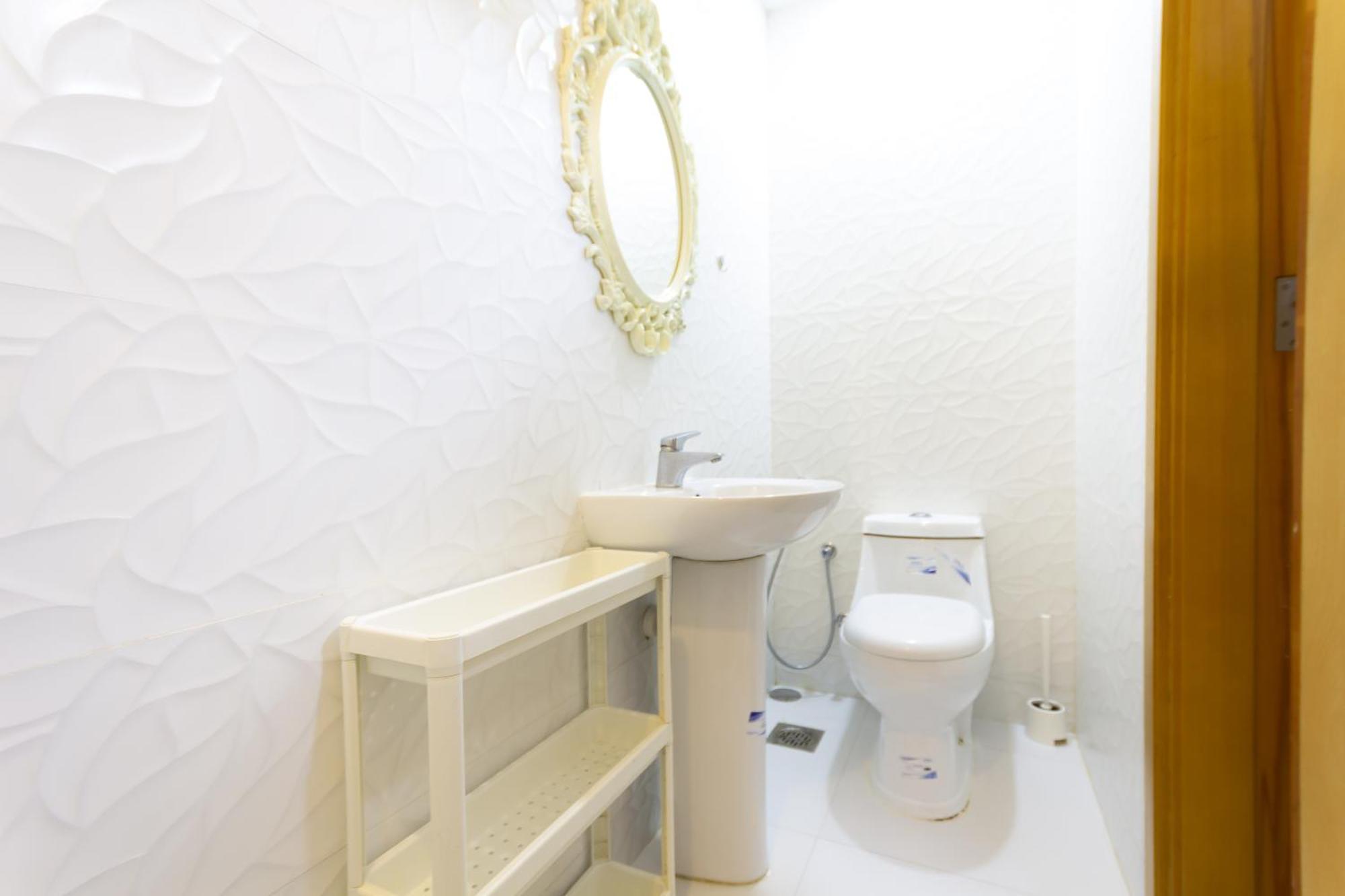 Budget Rooms With Private Bathroom For 'Girls' Only In Dubai, Marina Εξωτερικό φωτογραφία