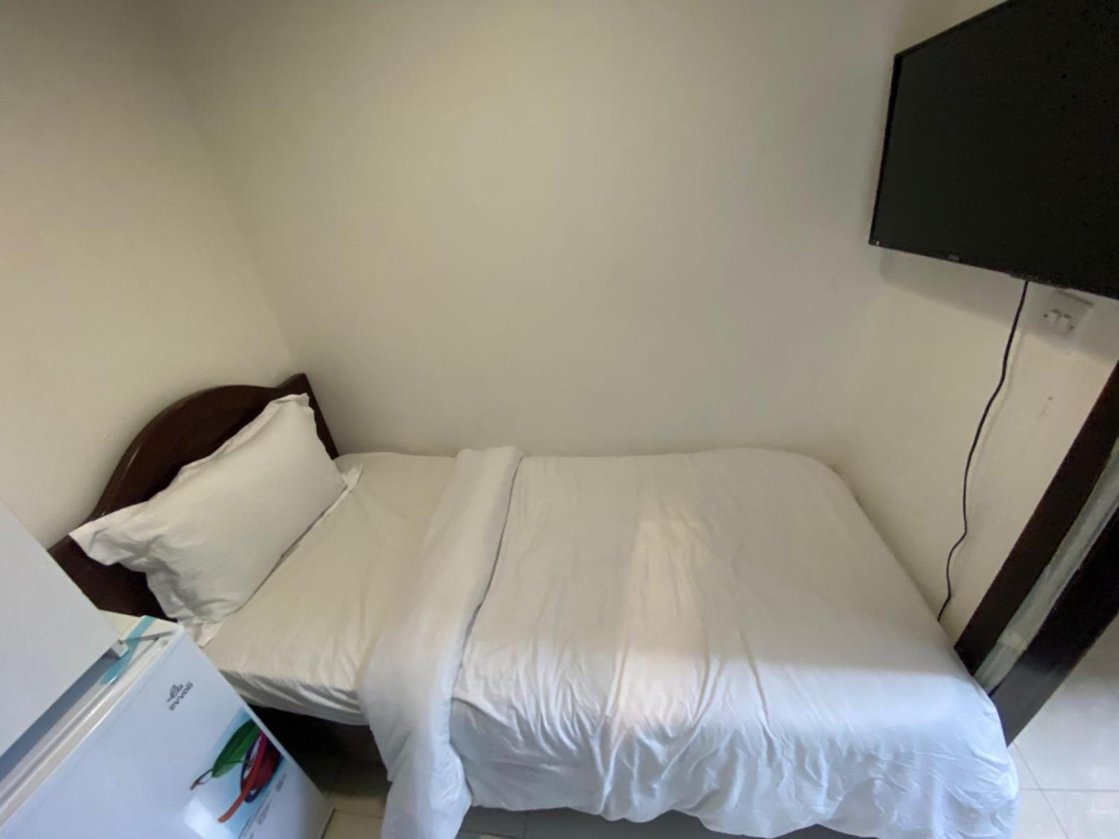 Budget Rooms With Private Bathroom For 'Girls' Only In Dubai, Marina Εξωτερικό φωτογραφία