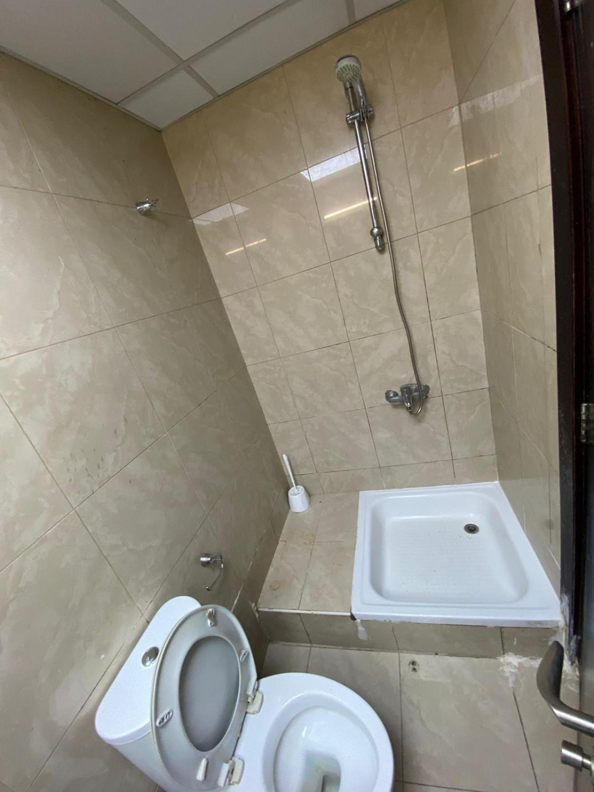 Budget Rooms With Private Bathroom For 'Girls' Only In Dubai, Marina Εξωτερικό φωτογραφία