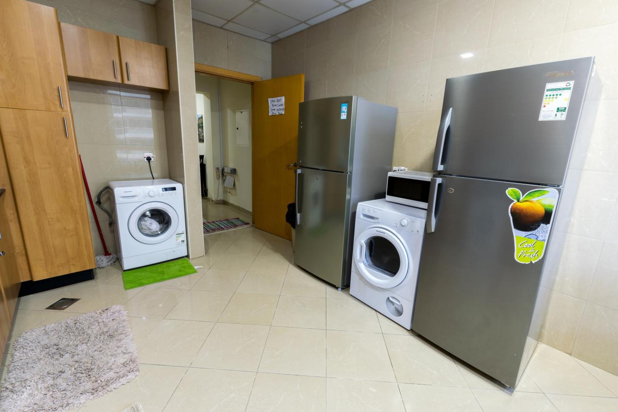 Budget Rooms With Private Bathroom For 'Girls' Only In Dubai, Marina Εξωτερικό φωτογραφία