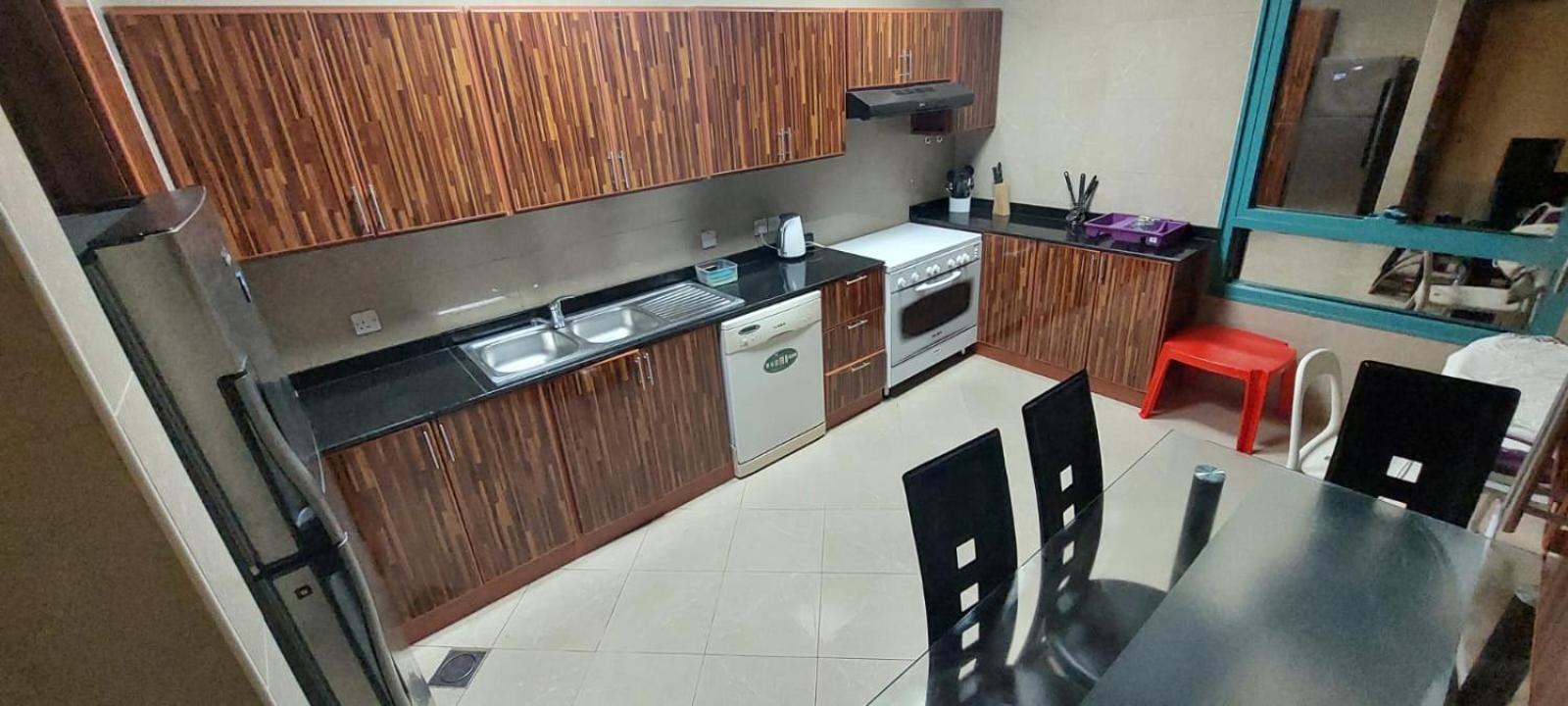 Budget Rooms With Private Bathroom For 'Girls' Only In Dubai, Marina Εξωτερικό φωτογραφία