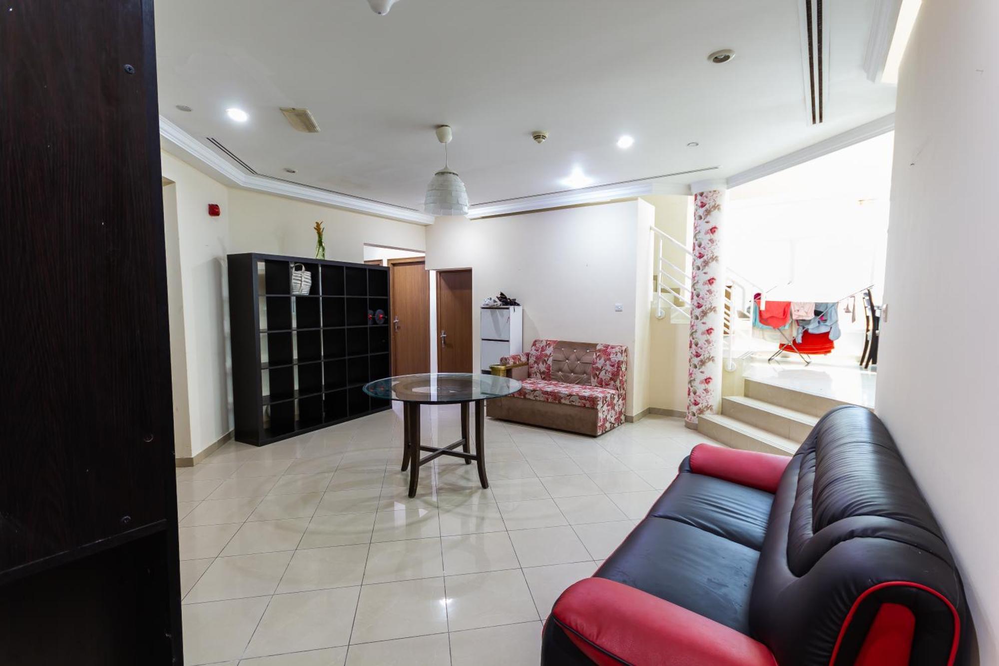Budget Rooms With Private Bathroom For 'Girls' Only In Dubai, Marina Εξωτερικό φωτογραφία